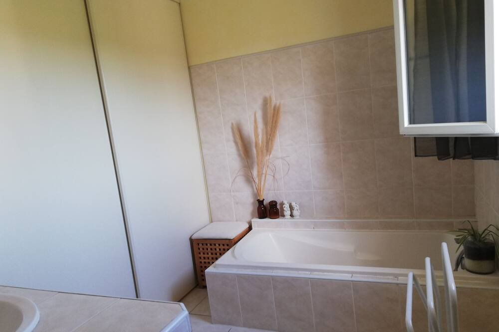 Photo of Bathroom in Rognonas