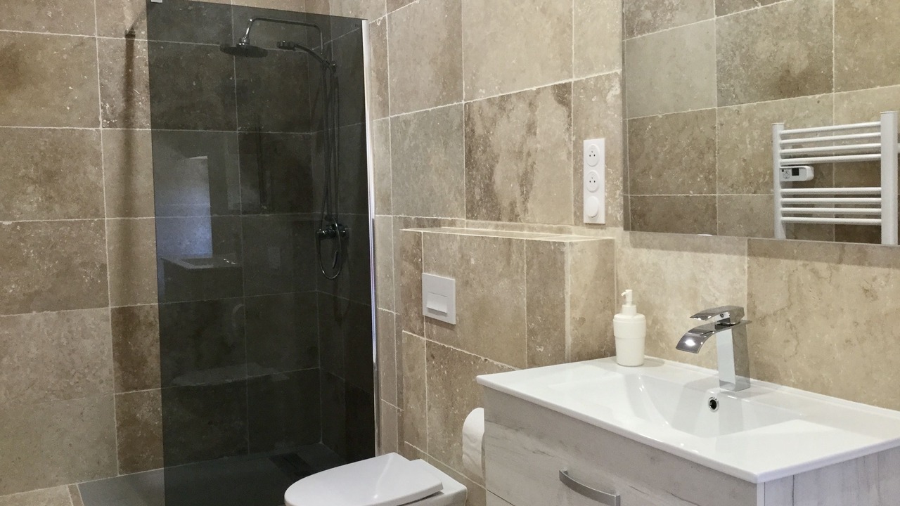 Photo of Bathroom in Olonzac