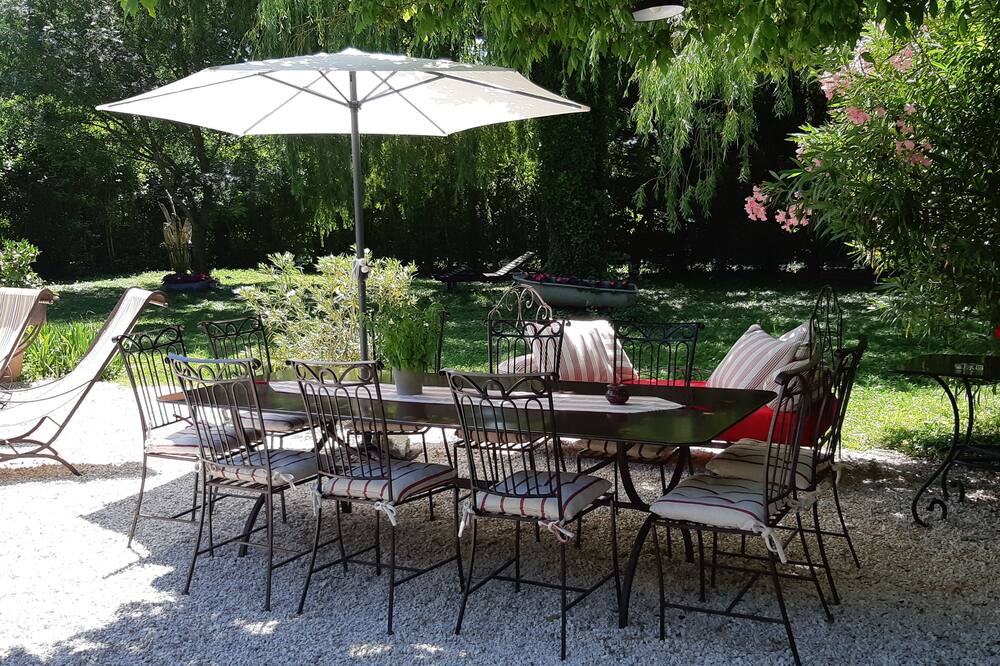 Photo of Outdoor in Paluds de Noves