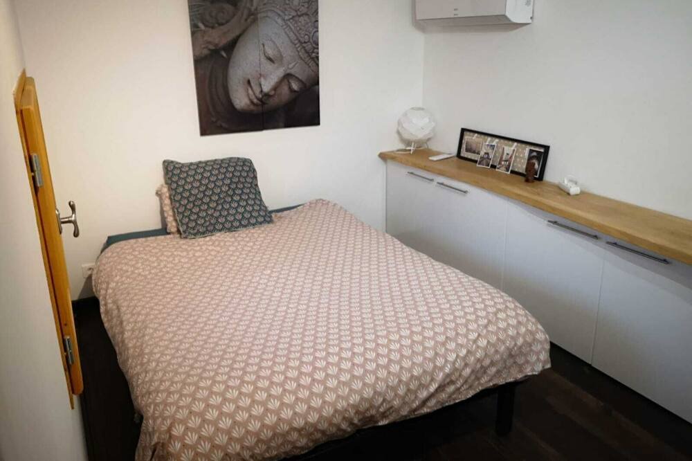 Photo of Bedroom in Roquefort-les-Pins