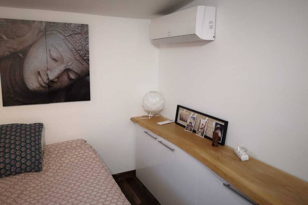 Photo of Bedroom in Roquefort-les-Pins