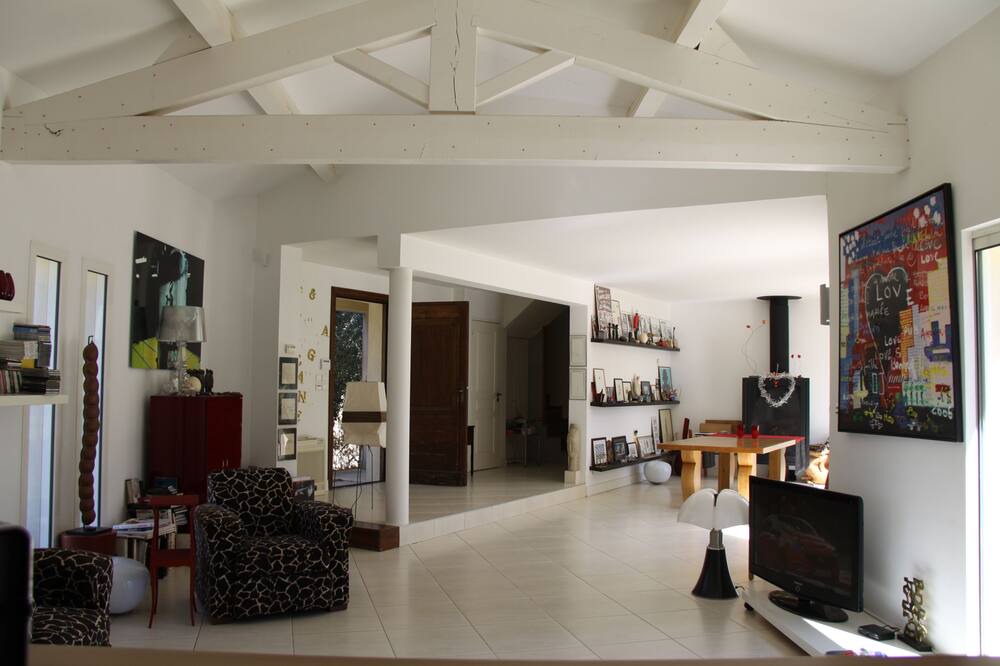 Photo of Livingroom in Caremeau