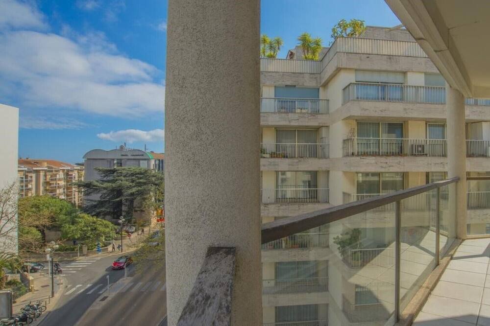 Photo of Patio Balcony in Carnot