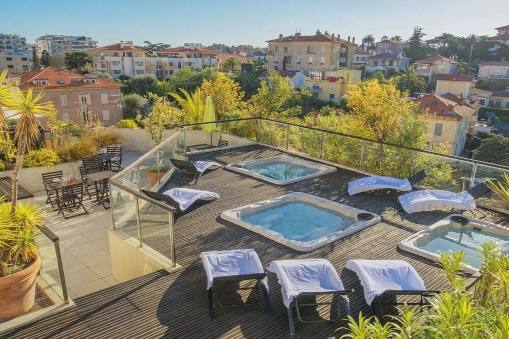 Photo of Outdoor in Carnot