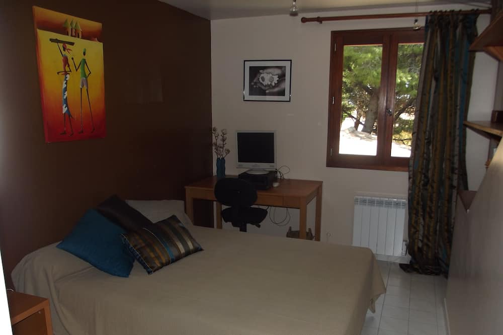 Photo of Bedroom in Salon-de-Provence
