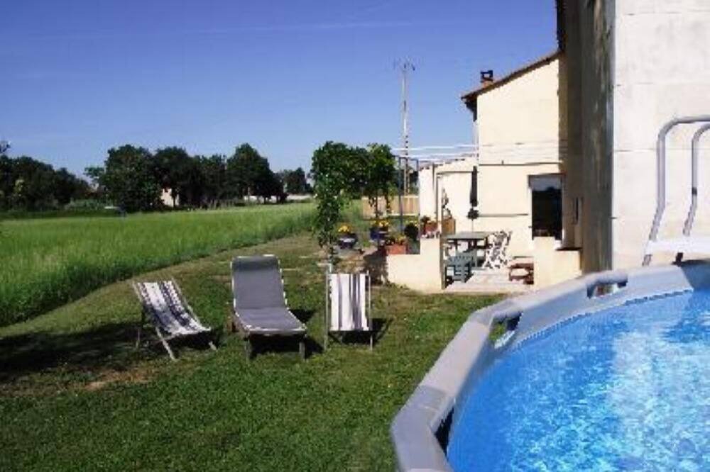 Photo of Outdoor in Arles