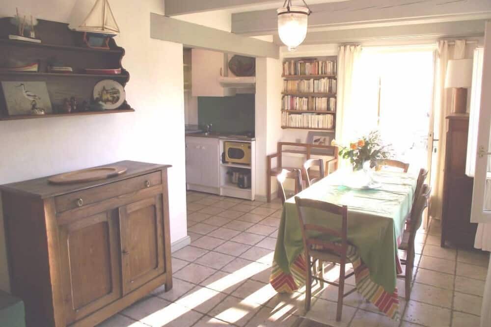 Photo of Livingroom in Arles
