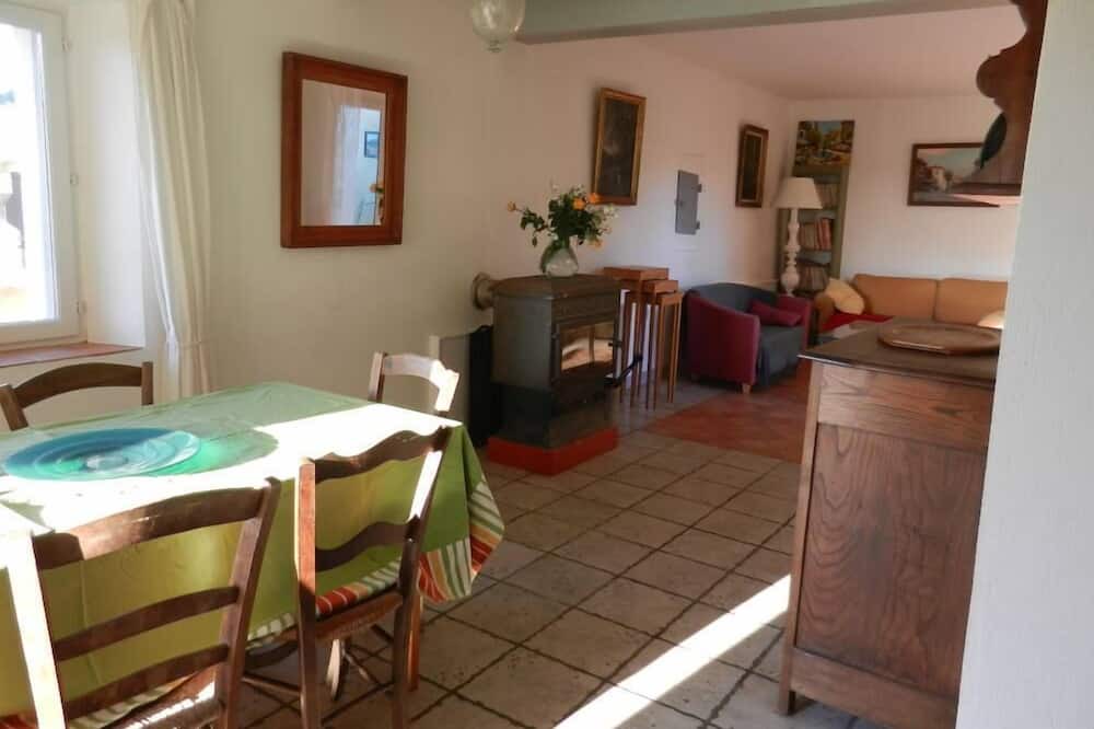 Photo of Livingroom in Arles