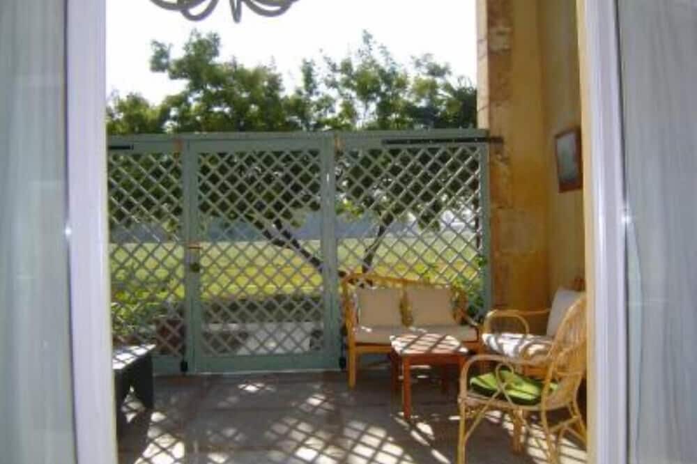 Photo of Patio Balcony in Arles