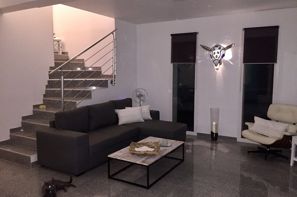 Photo of Livingroom in Cabasse