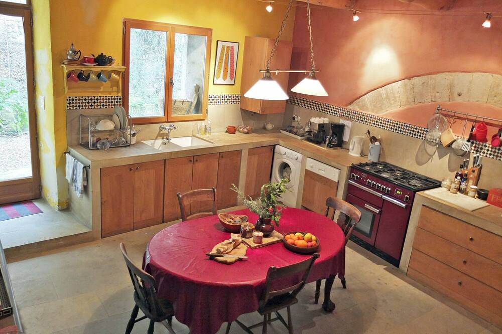 Photo of Kitchen in Tarascon