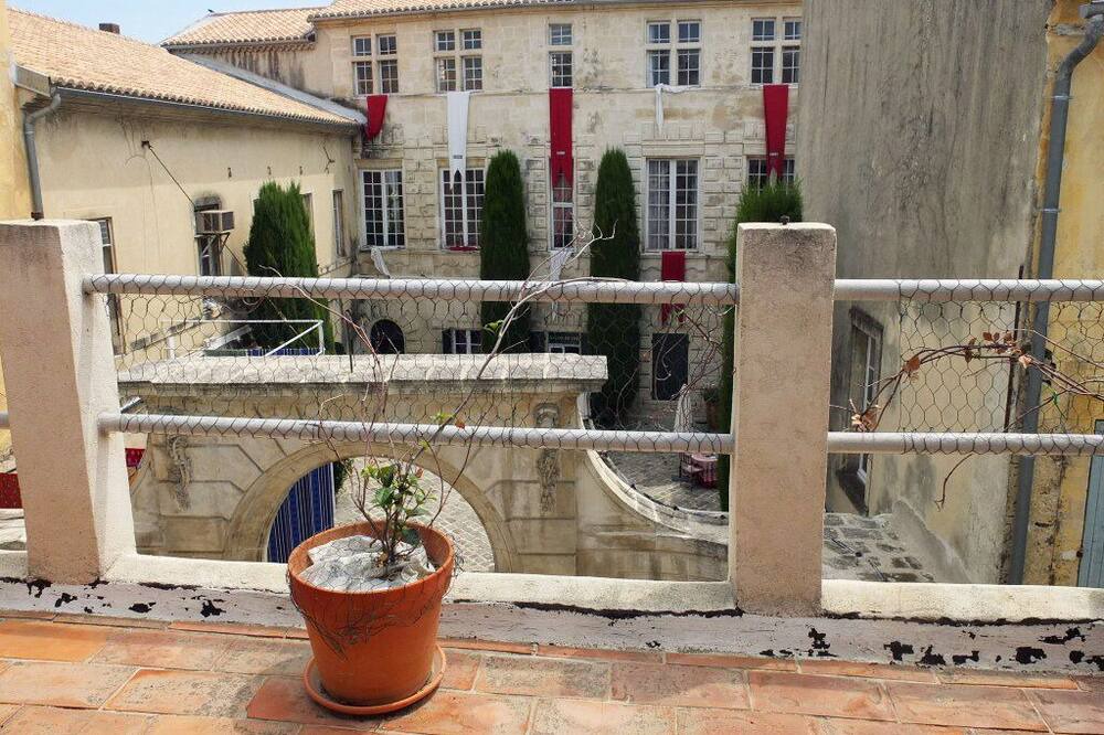 Photo of Patio Balcony in Tarascon