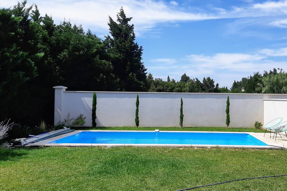 Photo of Outdoor in Mouries