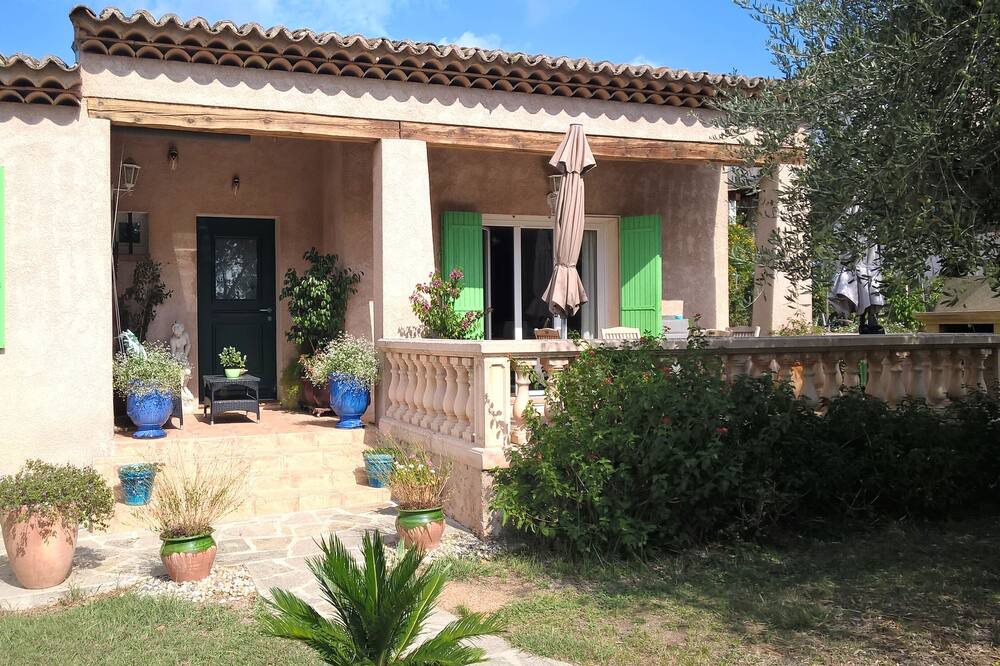 Photo of Outdoor in La Crau