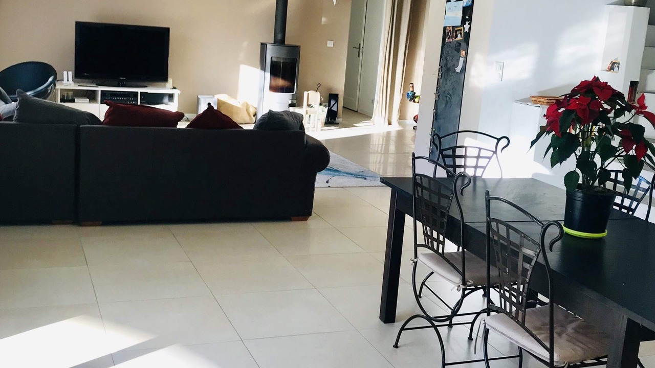 Photo of Livingroom in Simiane-Collongue