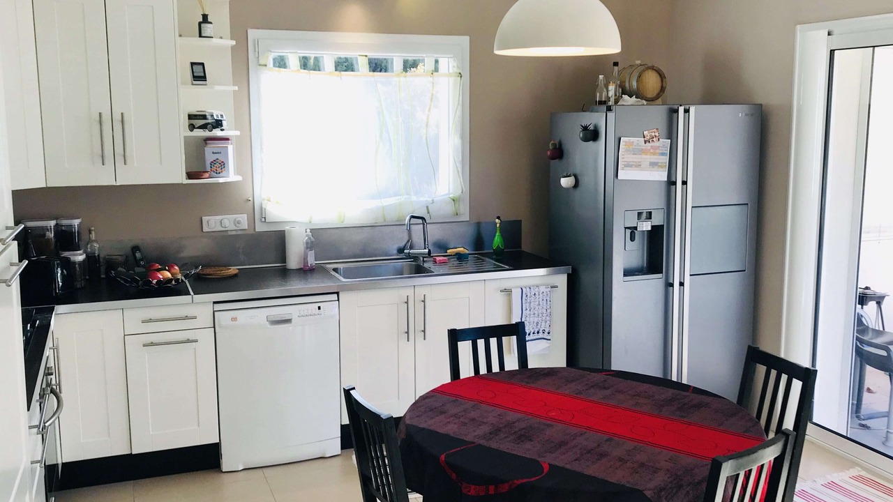 Photo of Kitchen in Simiane-Collongue