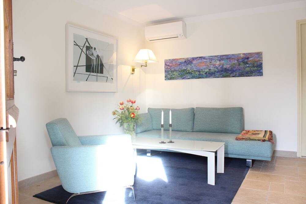 Photo of Livingroom in Seillans