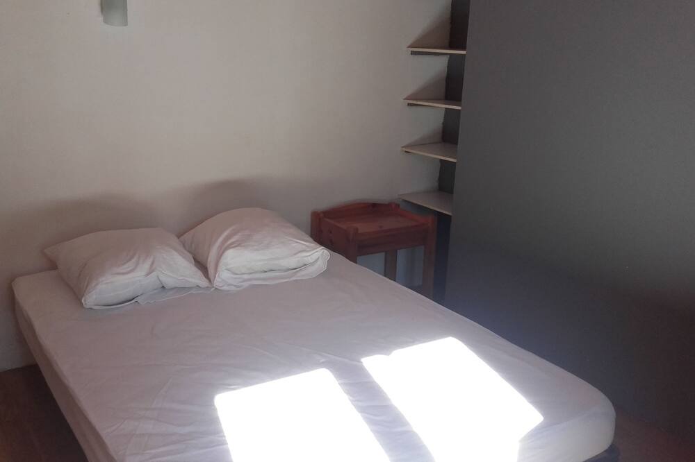 Photo of Bedroom in Beauvezer