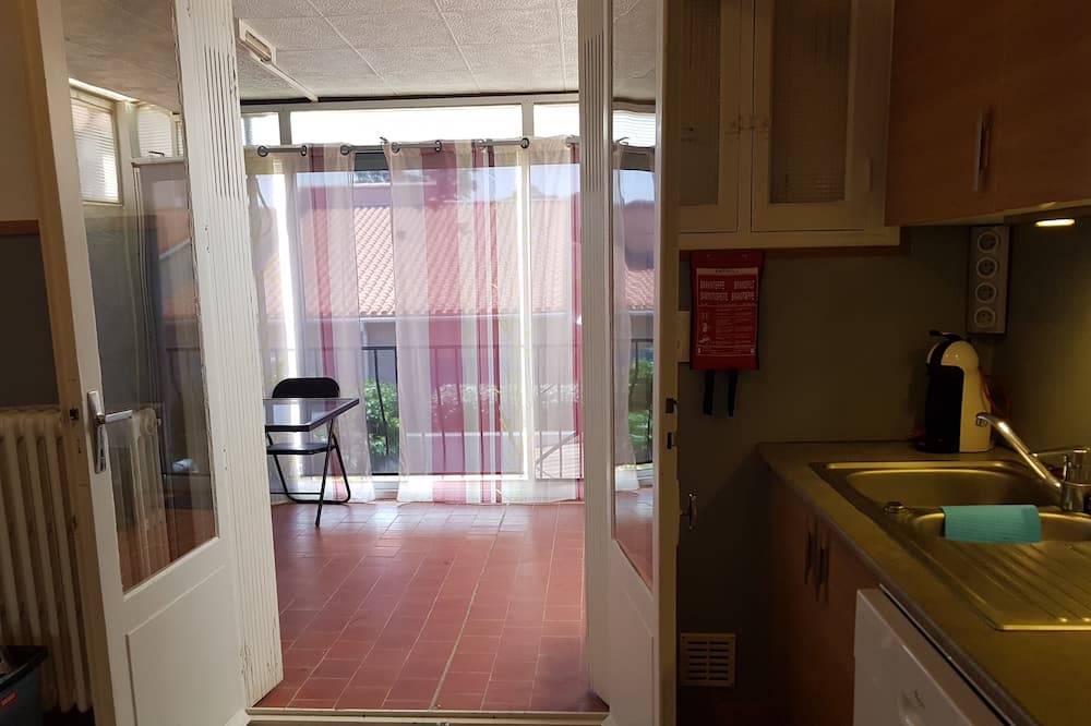 Photo of Kitchen in La Jetee