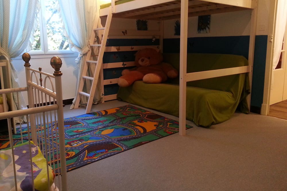 Photo of Bedroom in Cavaillon