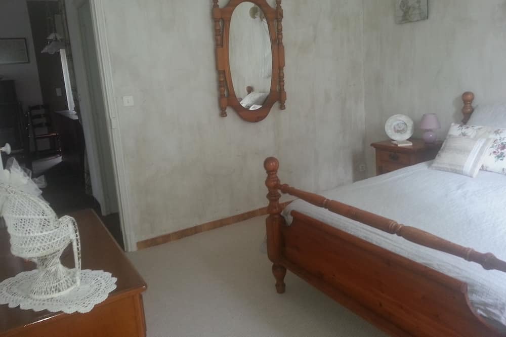 Photo of Bedroom in Cavaillon