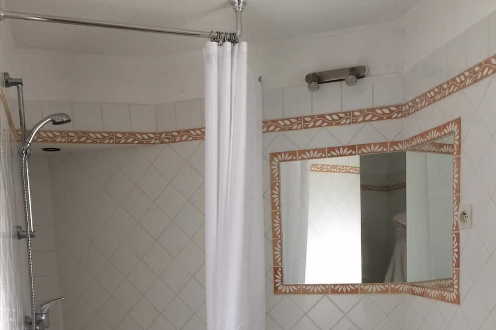 Photo of Bathroom in Mas-Blanc-des-Alpilles