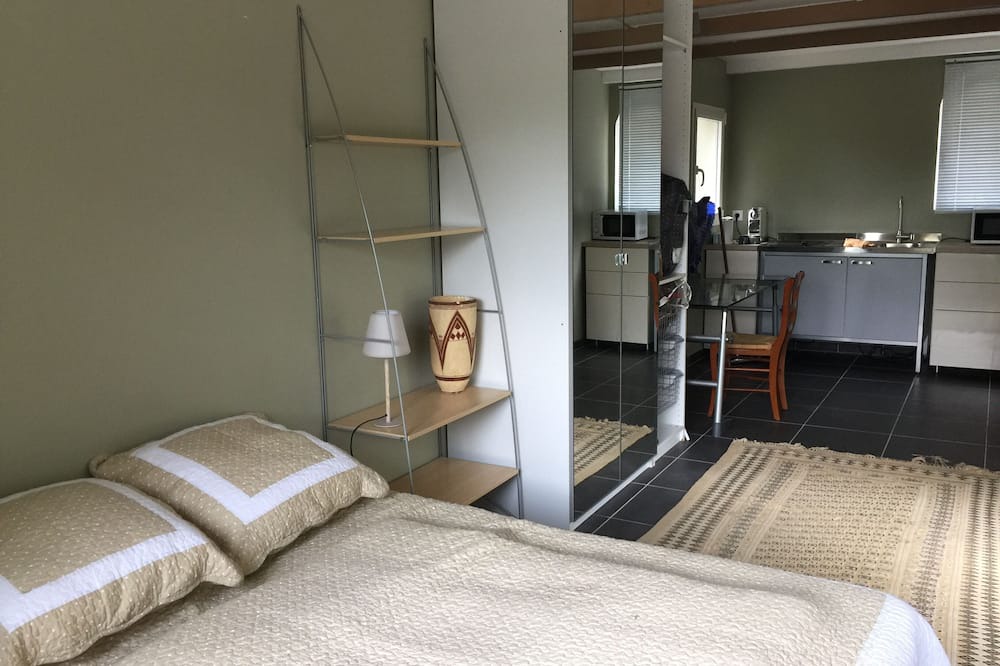 Photo of Bedroom in Mas-Blanc-des-Alpilles