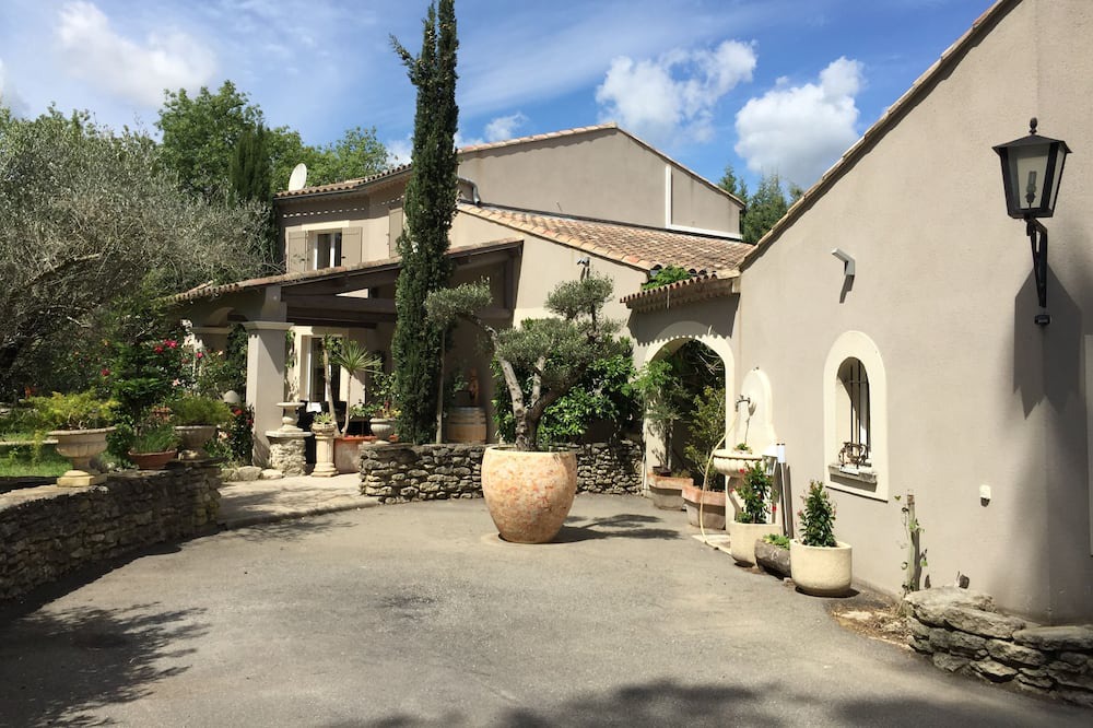 Photo of Outdoor in Mas-Blanc-des-Alpilles
