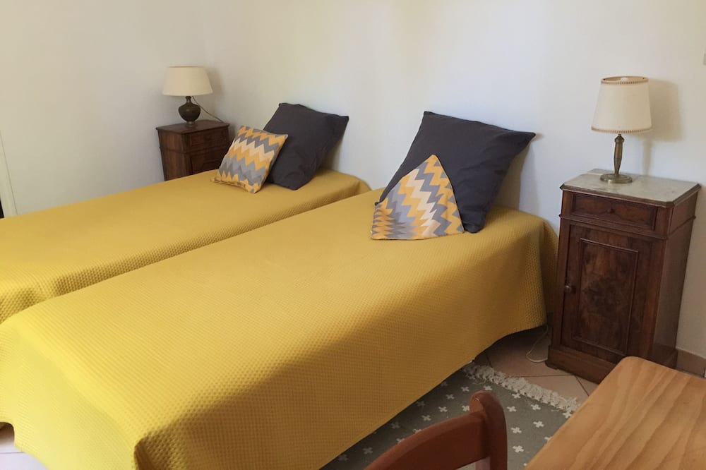 Photo of Bedroom in Mas-Blanc-des-Alpilles