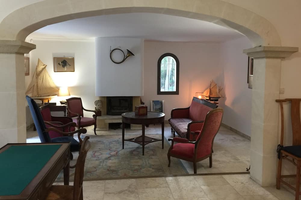 Photo of Others in Mas-Blanc-des-Alpilles