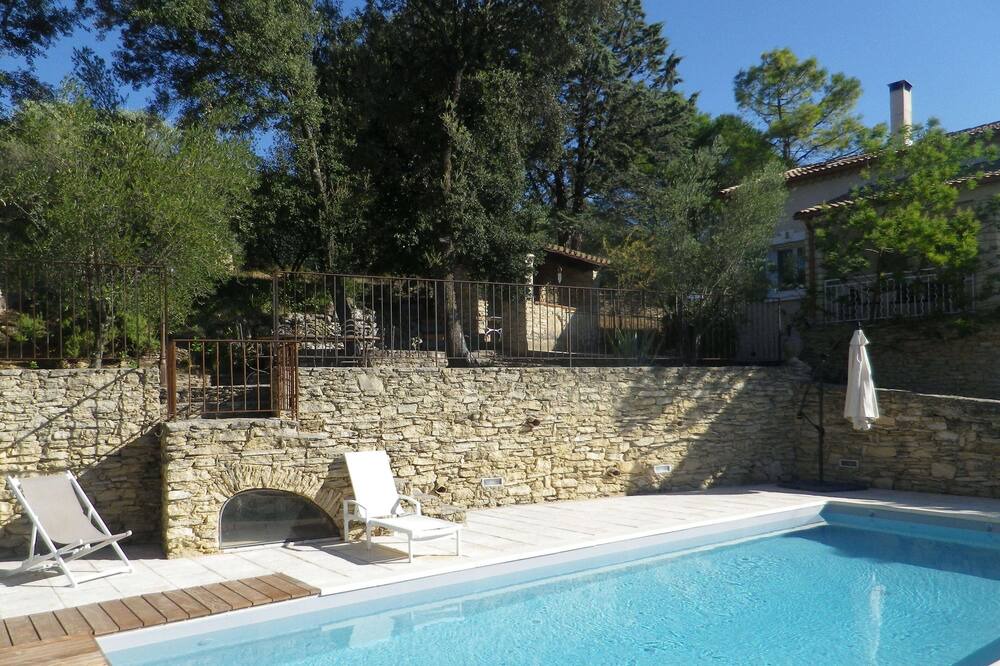 Photo of Outdoor in Saint-Quentin-la-Poterie