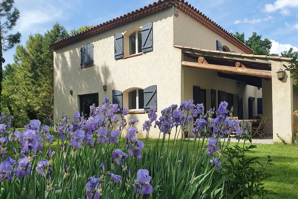Photo of Outdoor in Eguilles