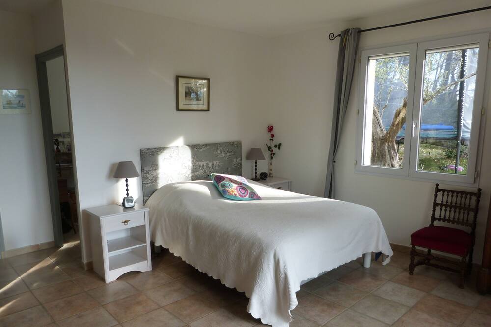 Photo of Bedroom in Cuers