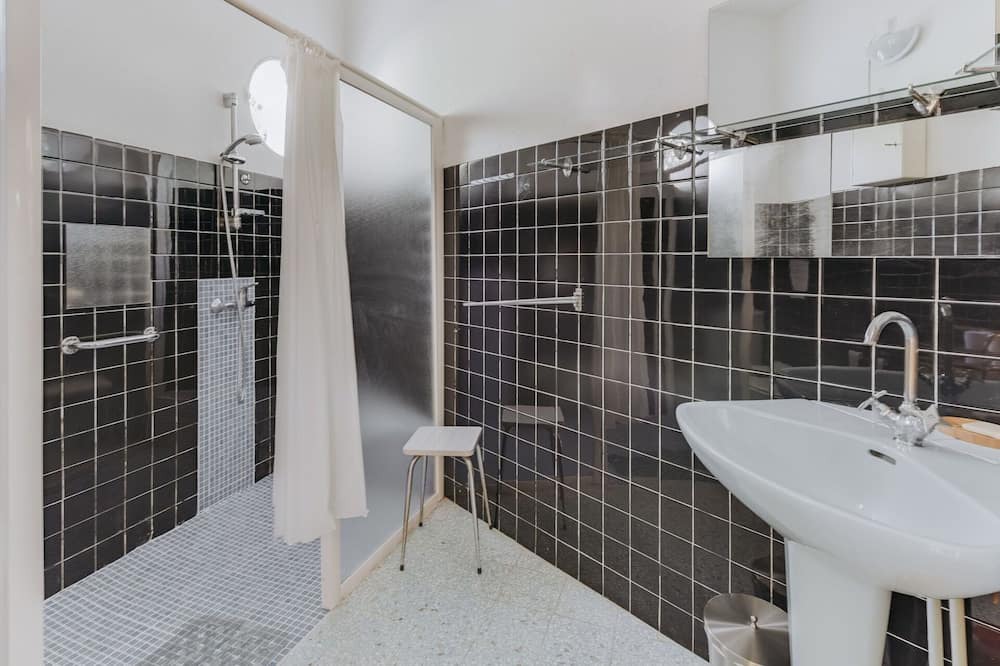 Photo of Bathroom in Ceyreste