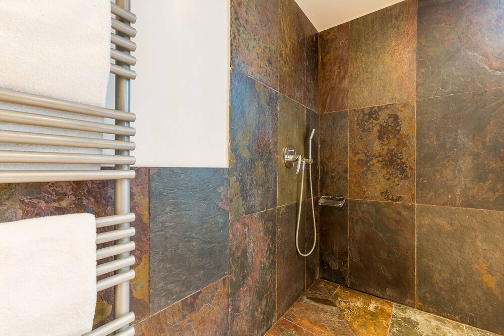 Photo of Bathroom in Sud