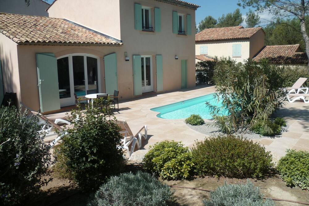 Photo of Outdoor in Pont Royal