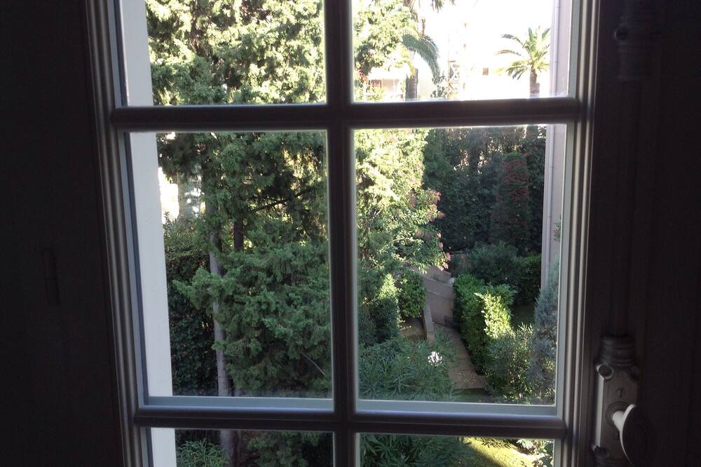 Photo of Others in Carnot