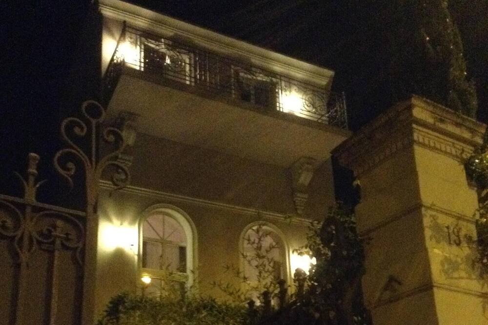 Photo of Outdoor in Carnot