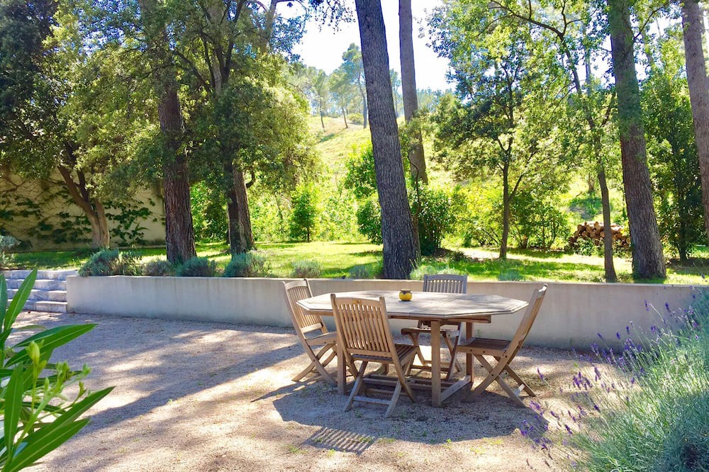 Photo of Patio Balcony in St.-Remy-de-Provence