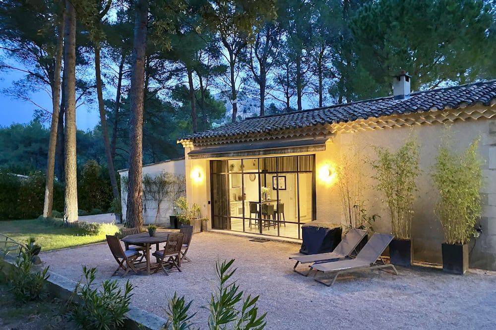 Photo of Patio Balcony in St.-Remy-de-Provence