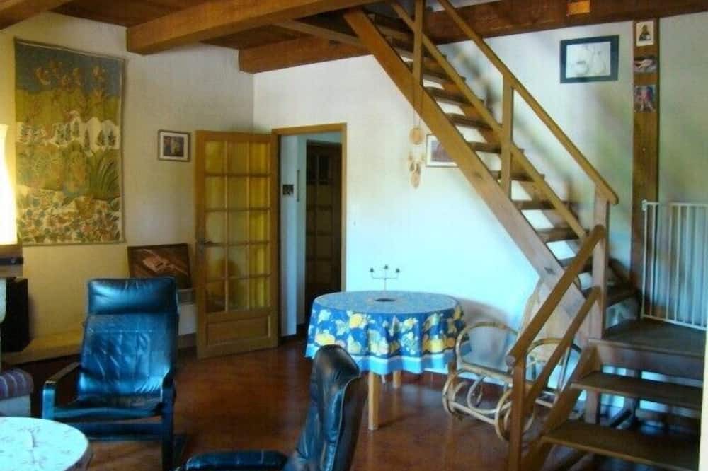 Photo of Livingroom in Cornillon-Confoux