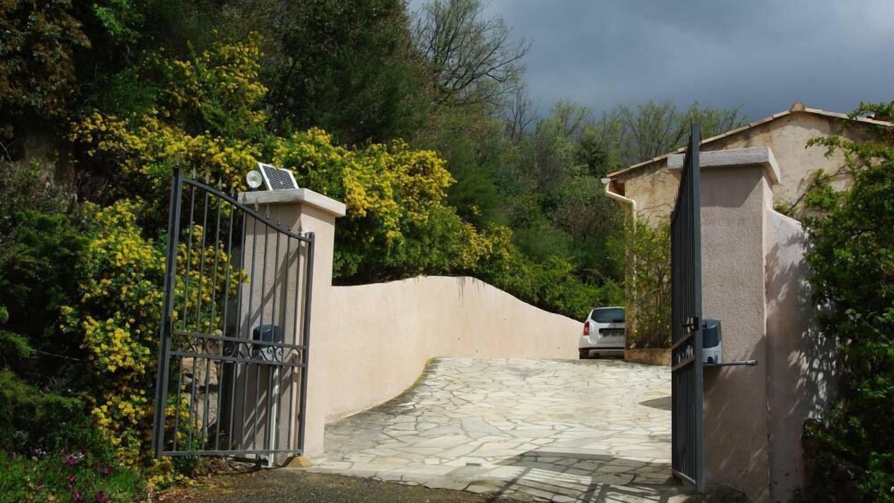 Photo of Outdoor in Gattieres