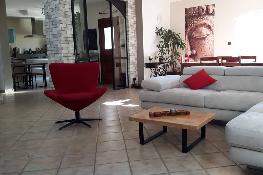 Photo of Livingroom in Caremeau