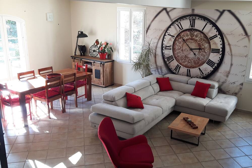 Photo of Livingroom in Caremeau