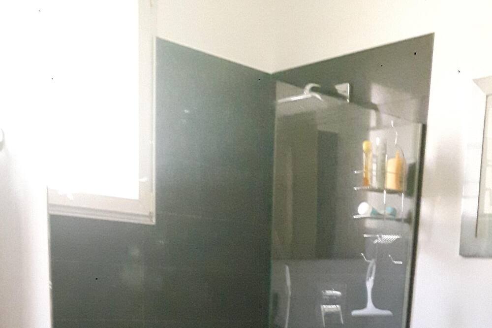 Photo of Bathroom in Caremeau