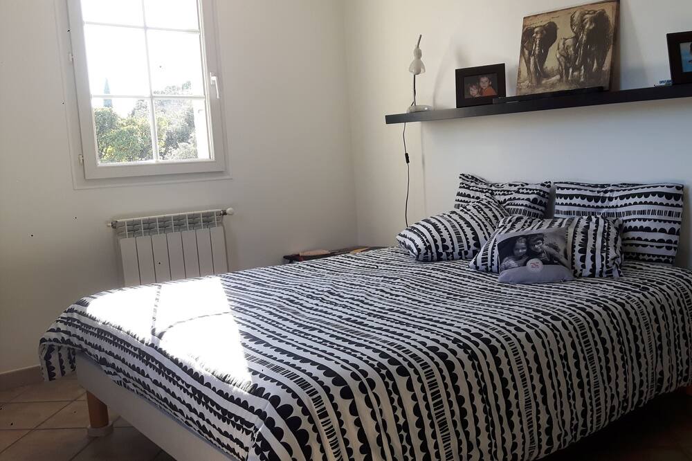 Photo of Bedroom in Caremeau