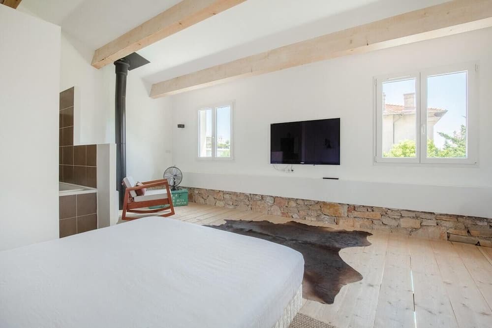 Photo of Bedroom in Carnot