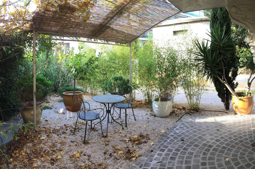 Photo of Patio Balcony in Carnot