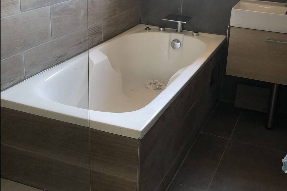 Photo of Bathroom in Cuges-les-Pins