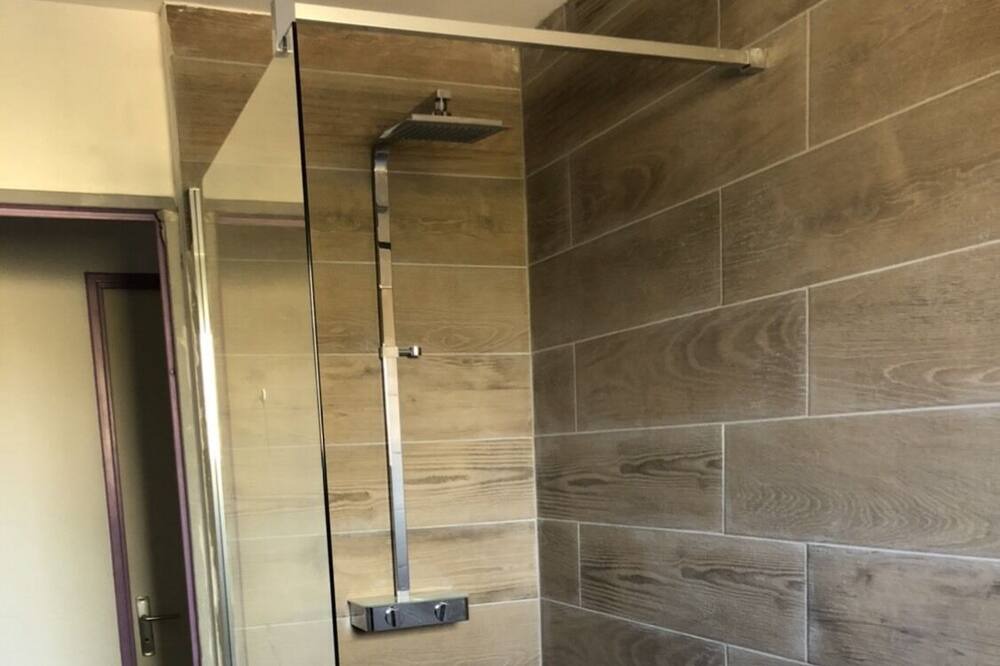Photo of Bathroom in Cuges-les-Pins